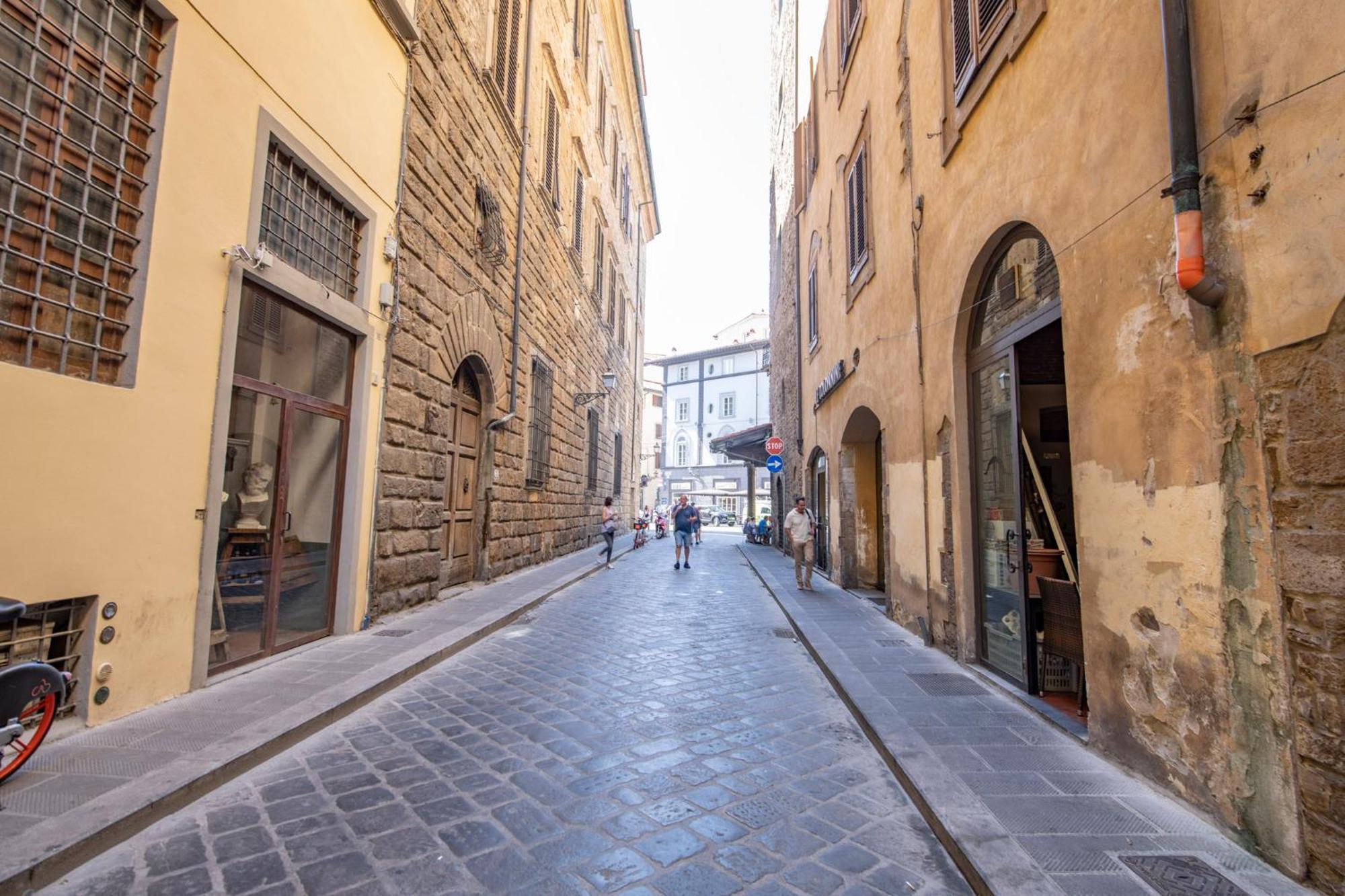 Mamo Florence - Borgo Santa Croce Apartment Exteriör bild